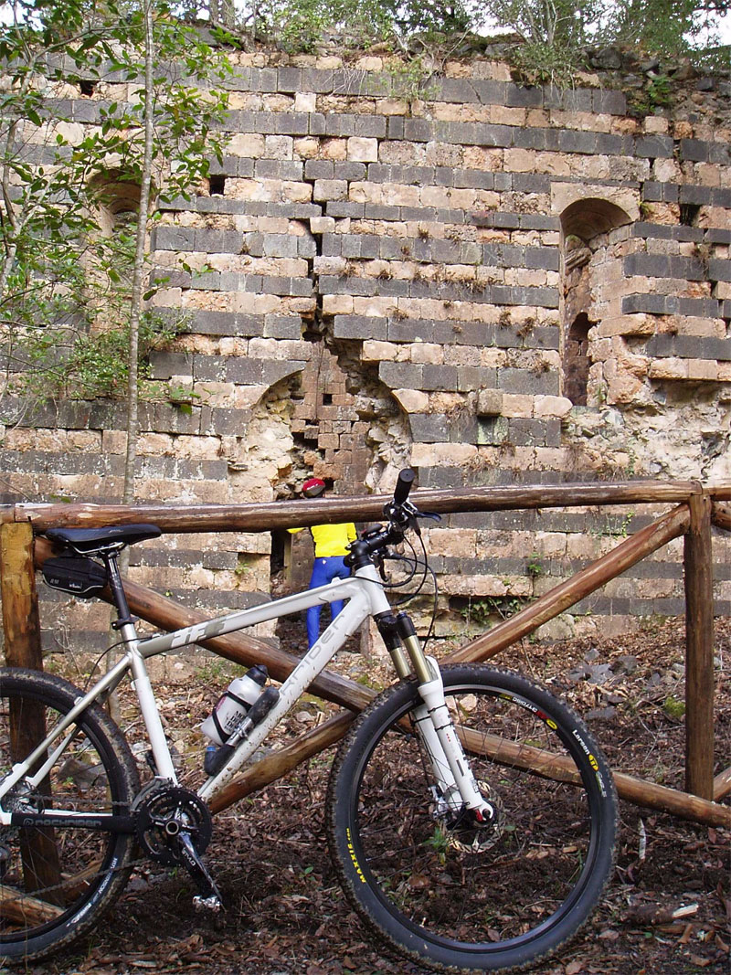 gal/2008/15 - escursioni autunnali MTB/PB220010-01.jpg
